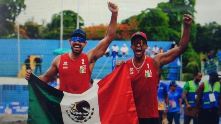 Juan Virgen y Miguel Sarabia logran histórica medalla de oro para México en el voleibol de playa varonil de Juegos Centroamericanos