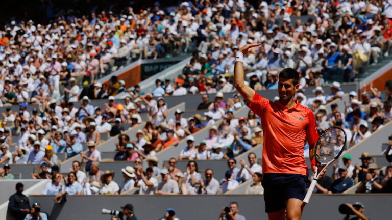 Novak Djokovic fulmina a Juan Pablo Varillas en Roland Garros