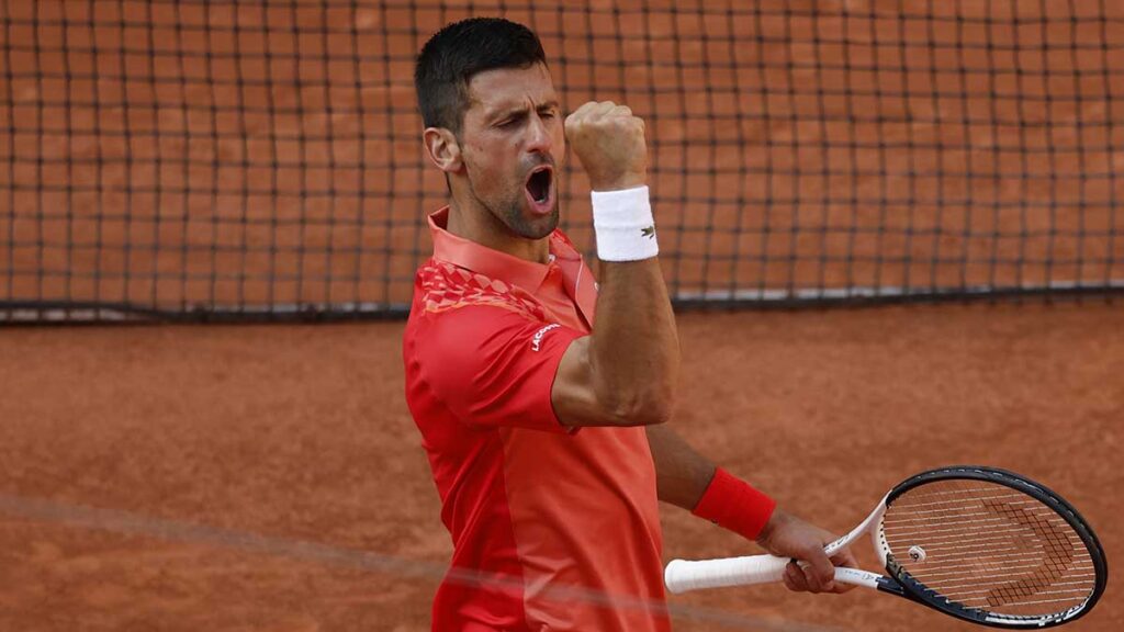 Novak Djokovic celebra tras ganar el duelo de cuartos de final. AP