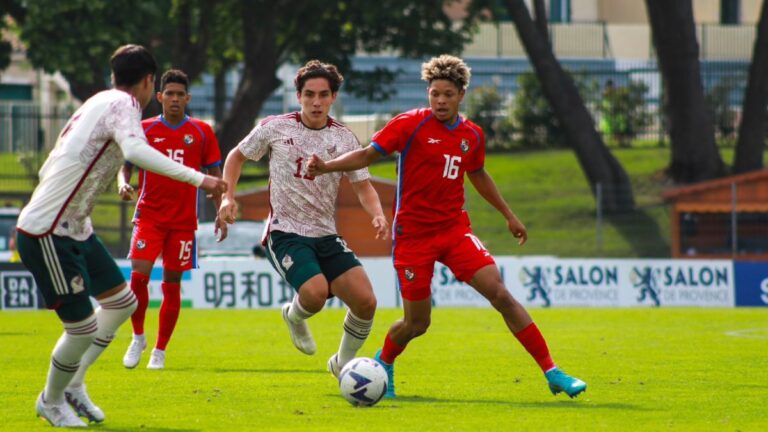 Panamá liquida a México con tres goles en una segunda parte para el olvido