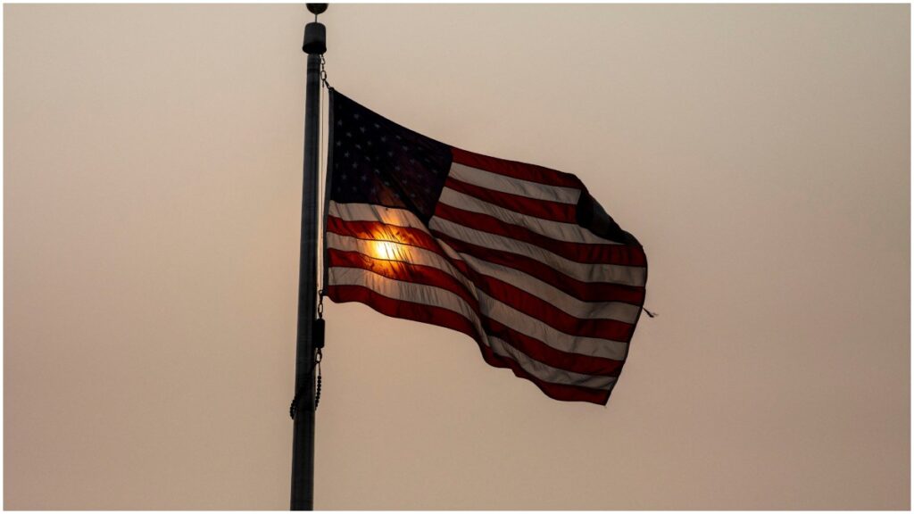 ¿Por qué se celebra el Día de la Bandera en Estados Unidos? | Reuters: Rhoades