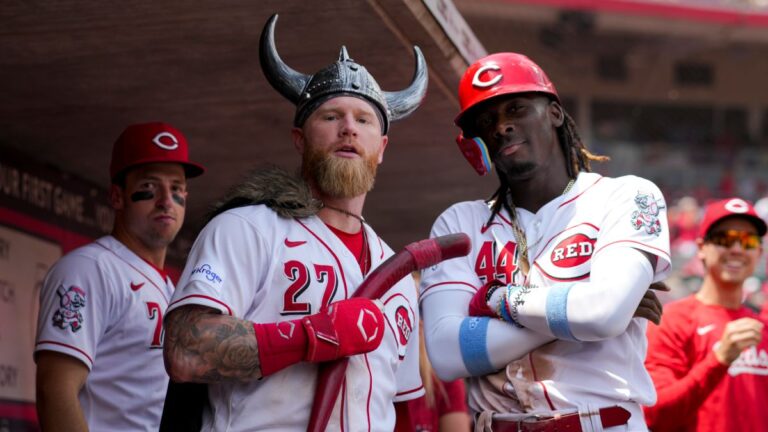 Los Reds derrotan a Rockies e igualan su mejor racha desde 1957