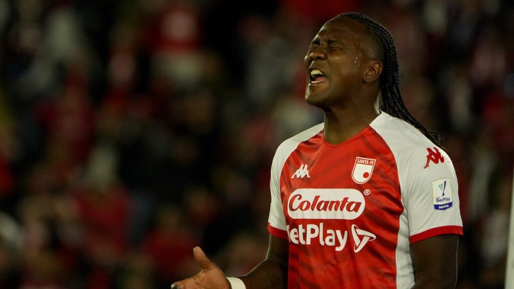 Hugo Rodallega, en un partido de Santa Fe. - Vizzor Image.