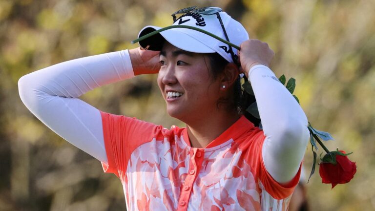 Rose Zhang, la ‘Tiger Woods del golf femenino’, hace historia ganando su debut profesional en la LPGA