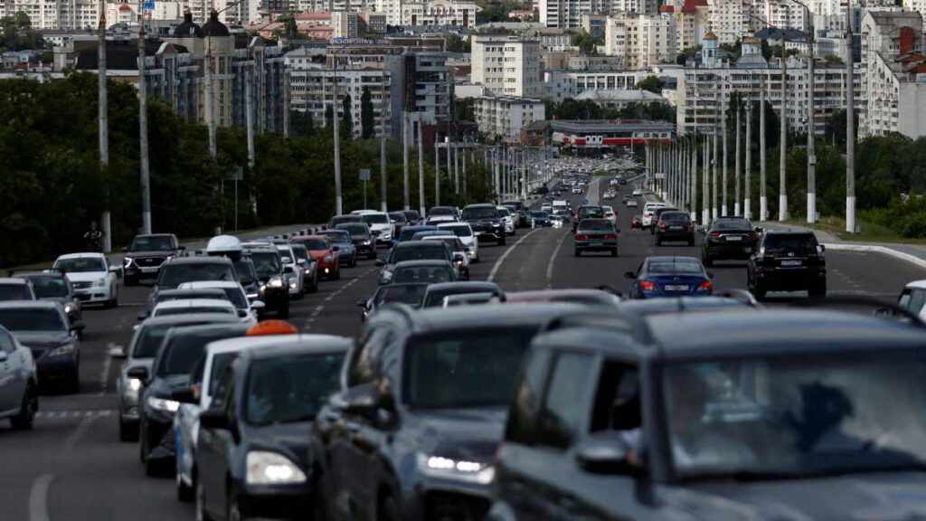 Hoy NO Circula: ¿Qué autos no circulan en la CDMX este viernes 23 de junio? | Reuters