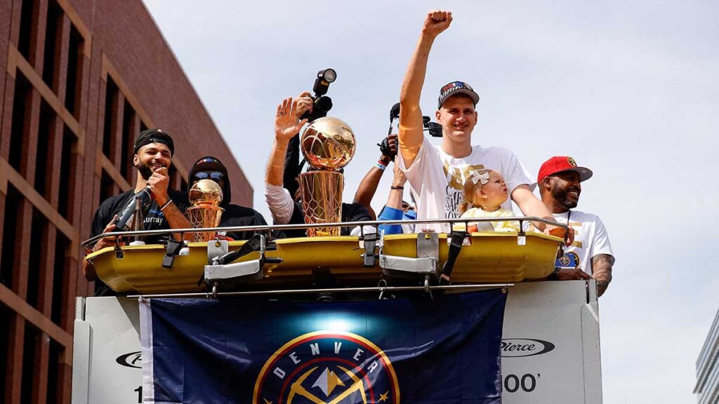 Los Nuggets tienen su desfile de campeones de la NBA | Reuters