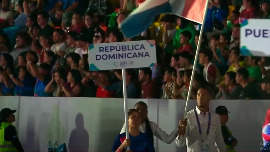 Desfila la delegación de República Dominicana, una de las potencias en San Salvador 2023 | Claro Sports