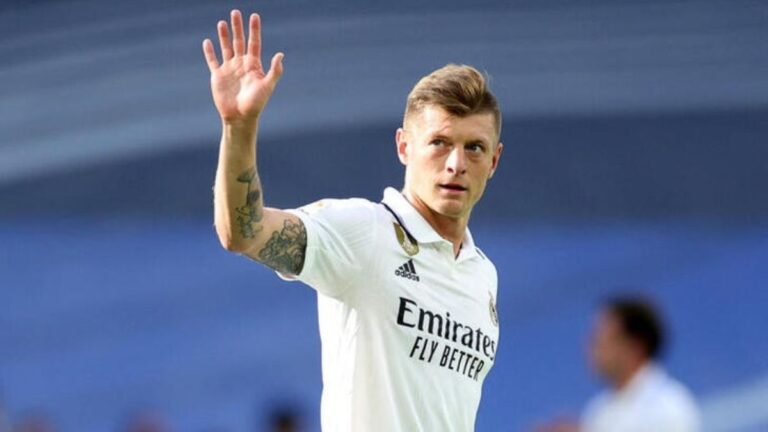 Toni Kroos extiende su contrato con el Real Madrid hasta 2024