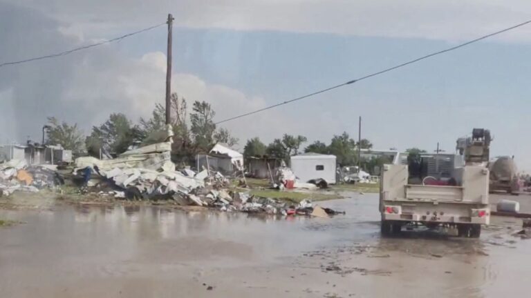 Tornado causa estragos en Perryton, Texas