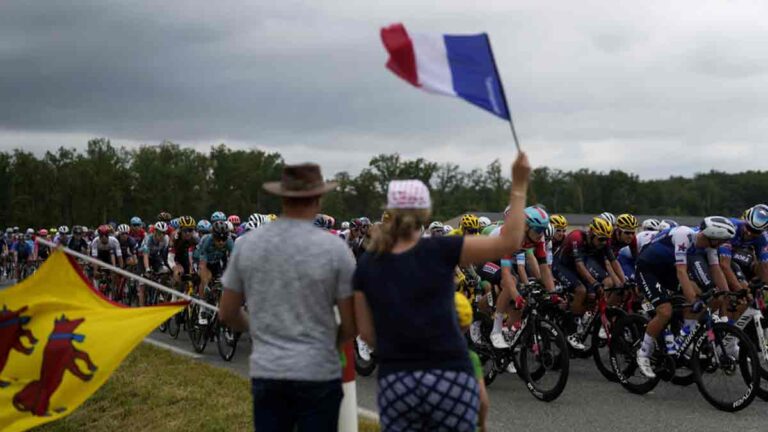 El Tour de Francia pasa del Covid: no habrá pruebas ni retiros automáticos por un positivo