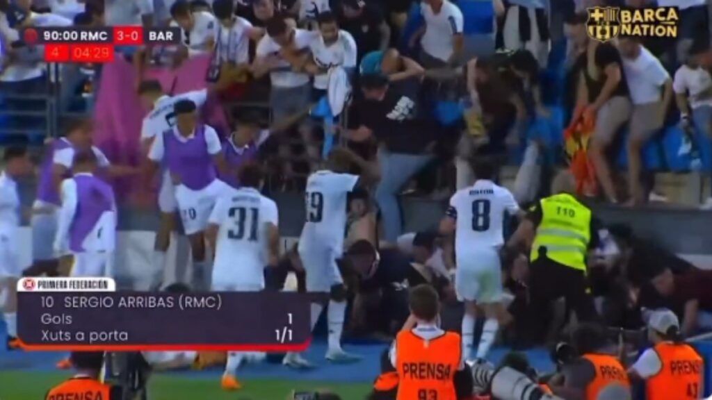 El gol de la voltereta del Real Madrid Castilla al Barcelona Atlétic casi genera un gran accidente en el Alfredo Di Stéfano