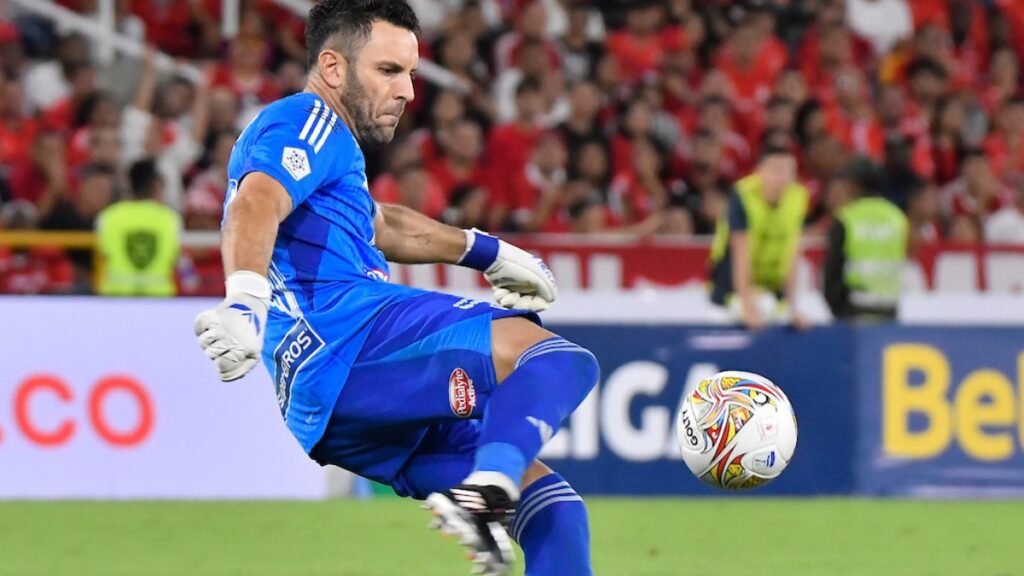 Sebastián Viera durante partido entre América de Cali y Atlético Junior | VizzorImage