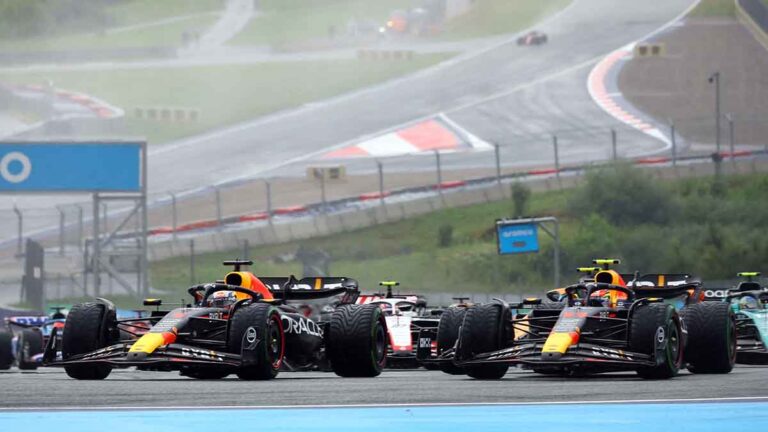 Los fuertes reclamos de Max Verstappen y Checo Pérez en el radio en el sprint de Austria