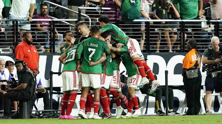 La Selección Mexicana vence sin problemas a Jamaica y se cita con Panamá en la final de la Copa Oro