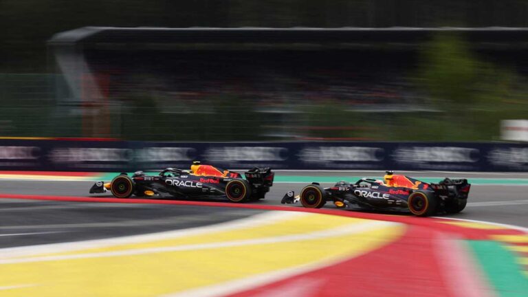 Red Bull domina el Gran Premio de Bélgica con Max Verstappen y Checo Pérez haciendo el 1-2