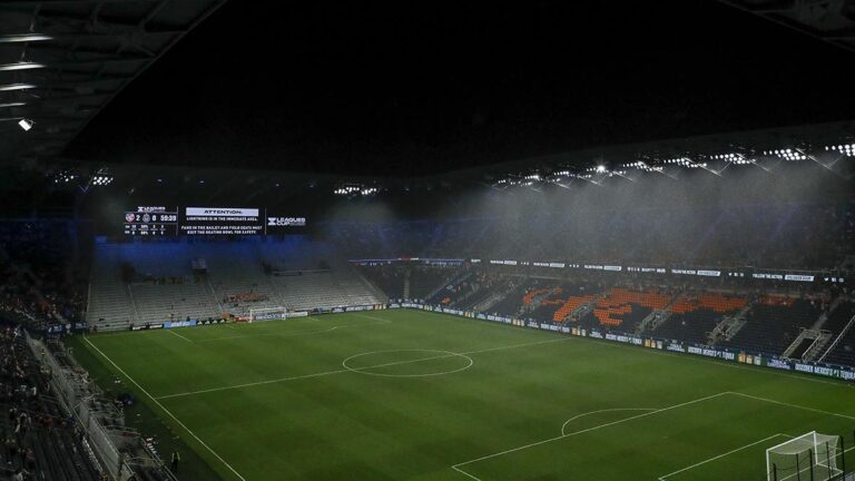 Suspenden el duelo entre FC Cincinnati y Chivas por tormenta eléctrica; se jugará este viernes