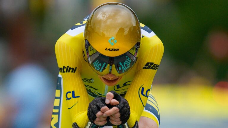 Vingegaard brilla en la contrarreloj y lidera el Tour de France por casi dos minutos