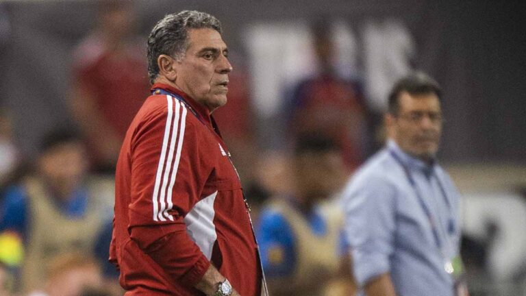 Luis Fernando Suárez deja de ser el entrenador de Costa Rica, tras malos resultados