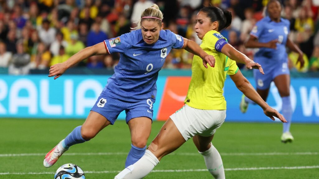 Francia vence 2-1 a Brasil y se pone líder del Grupo F del Mundial Femenino.