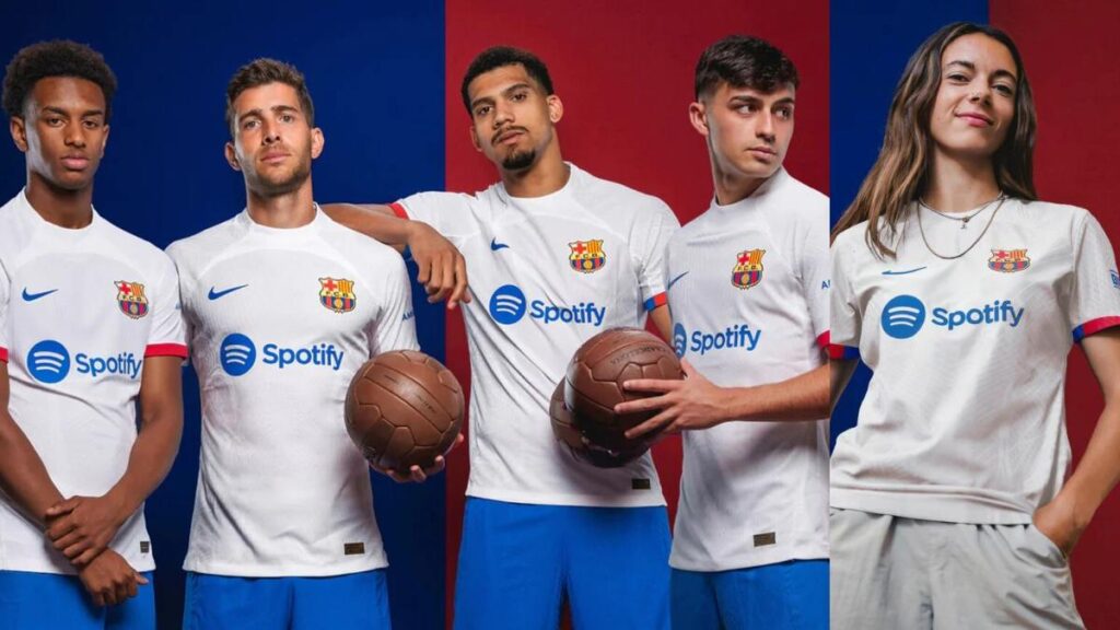 El Barça presenta su segundo uniforme inspirado en Johan Cruyff