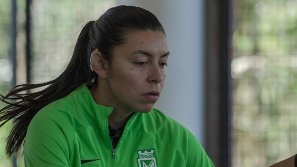 Yoreli Rincón entrenando con Nacional.