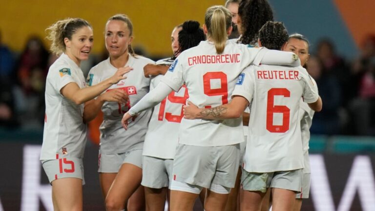 Suiza logra una victoria por 2-0 ante Filipinas en su estreno en el Mundial