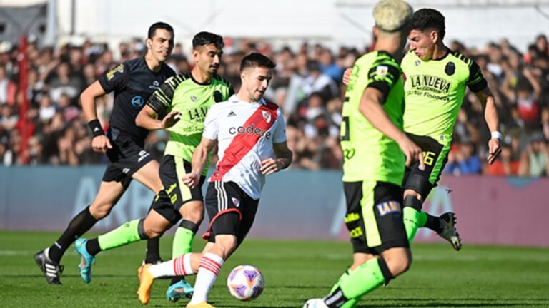 Miguel Ángel Borja anota, pero no evita la derrota de River Plate ante Barracas Central