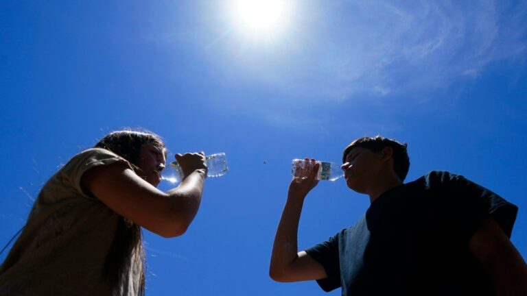 Phoenix rompe récord con 19 días seguidos de al menos 110°F