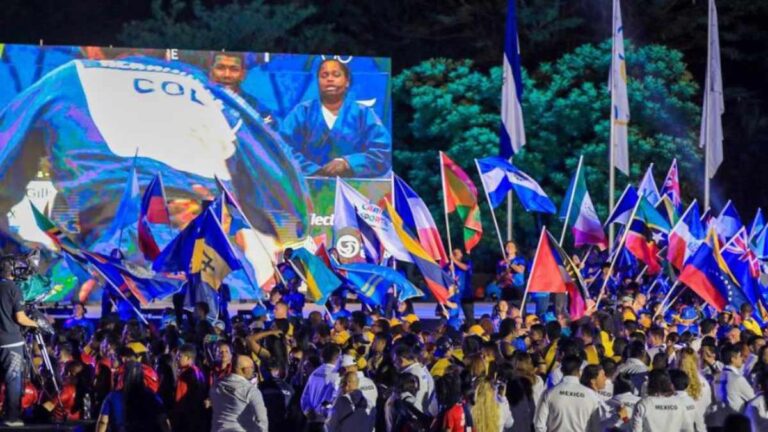 Los atletas se despiden de San Salvador 2023 con un desfile lleno de alegría
