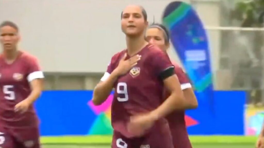 Deyna Castellanos anota un golazo en San Salvador 2023