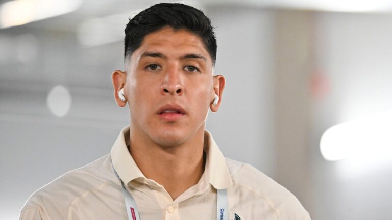 Edson Álvarez, objeto de deseo del Chelsea y Manchester United