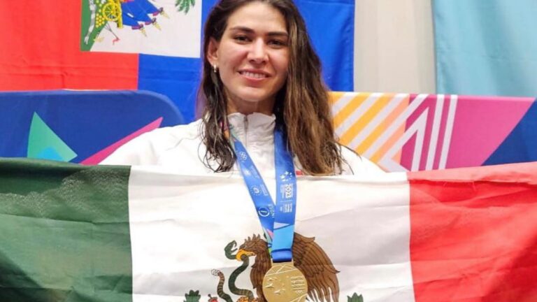 Alely Hernández se lleva el oro en florete individual de esgrima