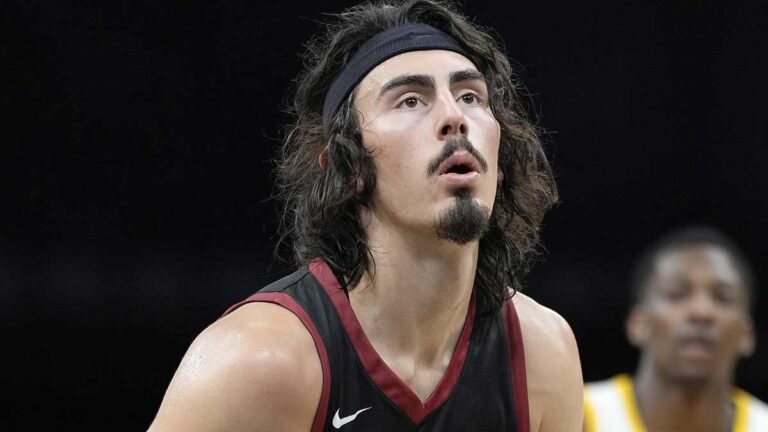 Miami Heat vence a Boston sin Jaime Jaquez  quien sufrió una lesión en el hombro