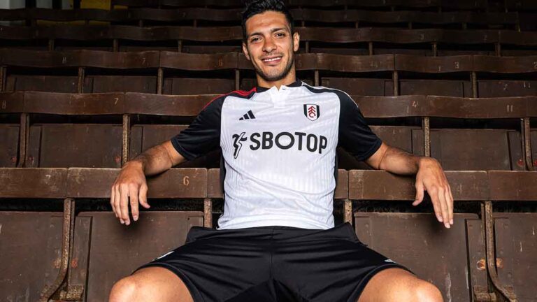 El Fulham hace oficial la llegada de Raúl Jiménez