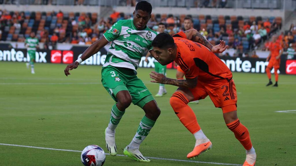 Santos cae en penales ante Houston Dynamo en su debut en la Leagues Cup