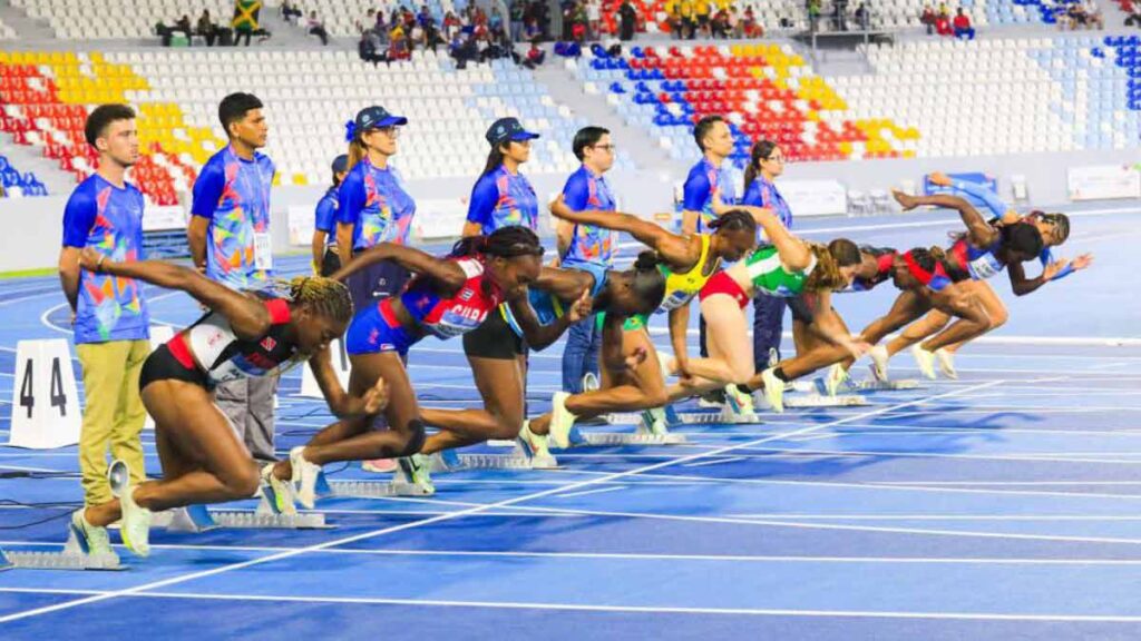 Julien Alfred de Santa Lucía se cuelga el oro en los 100m femenil de San Salvador 2023 | @SSalvador2023