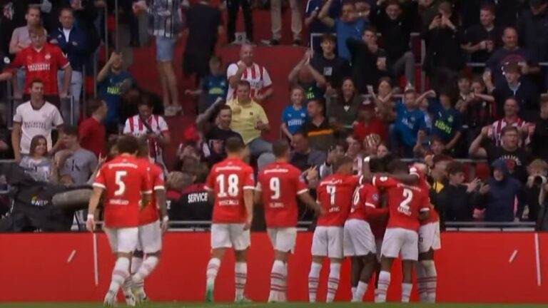 El PSV Eindhoven derrota al Nottingham Forest en partido amistoso