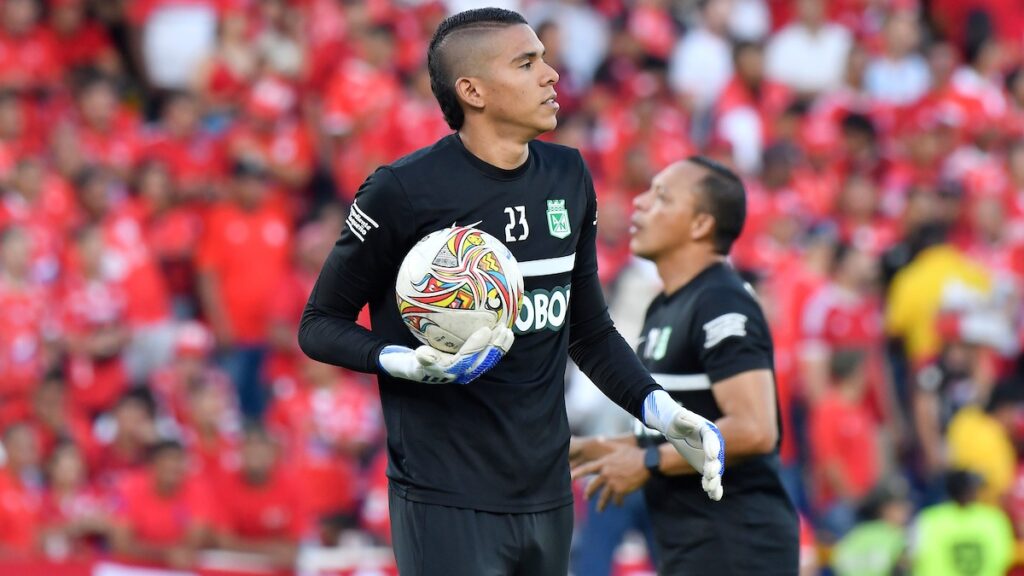 Kevin Mier, ausente en Nacional por lesión para el partido de Copa ante América | VizzorImage