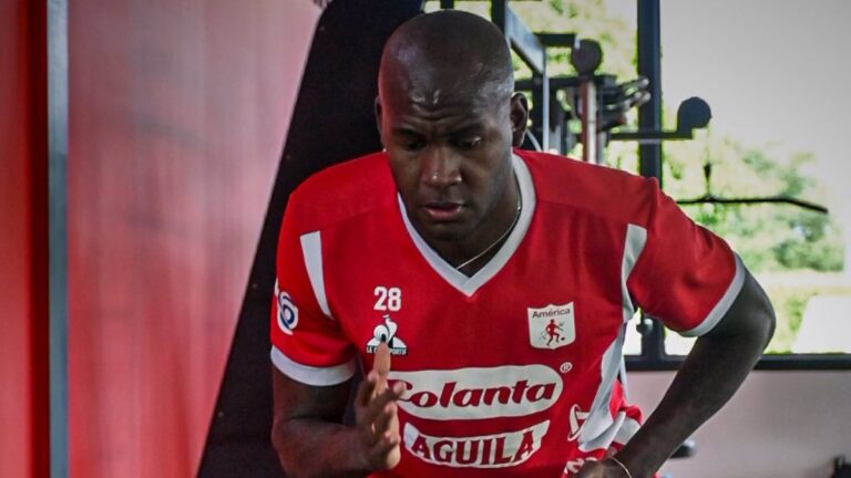 Víctor Ibarbo arranca con pie izquierdo