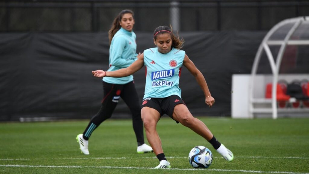 Leicy Santos en entrenamiento con la Selección Colombia | FCF