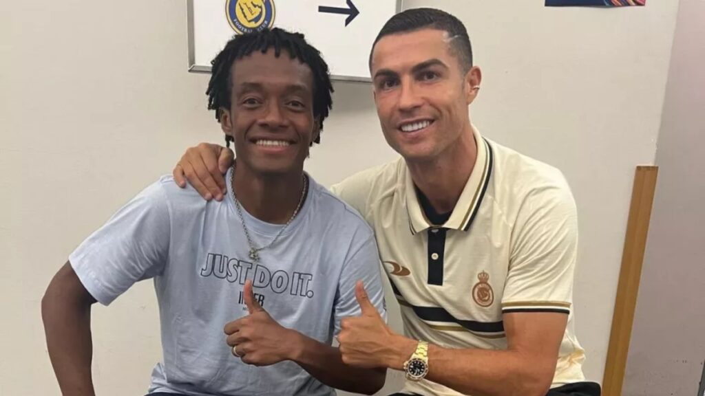 Juan Guillermo Cuadrado se reencuentra con Cristiano Ronaldo