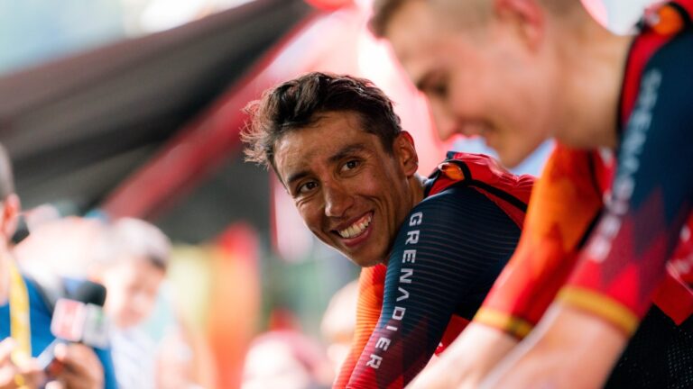 Egan Bernal recibe sanción en el Tour de Francia y queda advertido para las próximas etapas