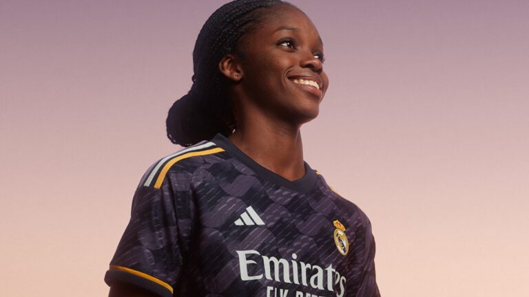 Linda Caicedo, estrella en la presentación de la nueva camiseta del Real Madrid