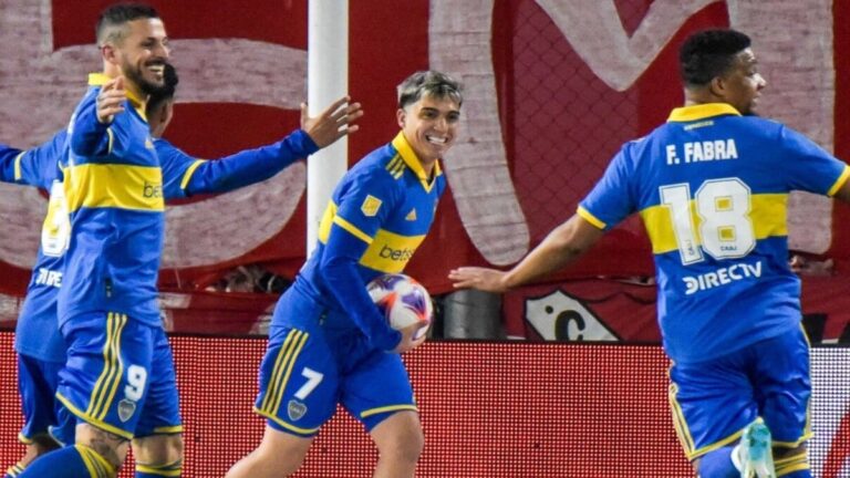 Frank Fabra da una asistencia de lujo para el triunfo de Boca contra Independiente en Avellaneda