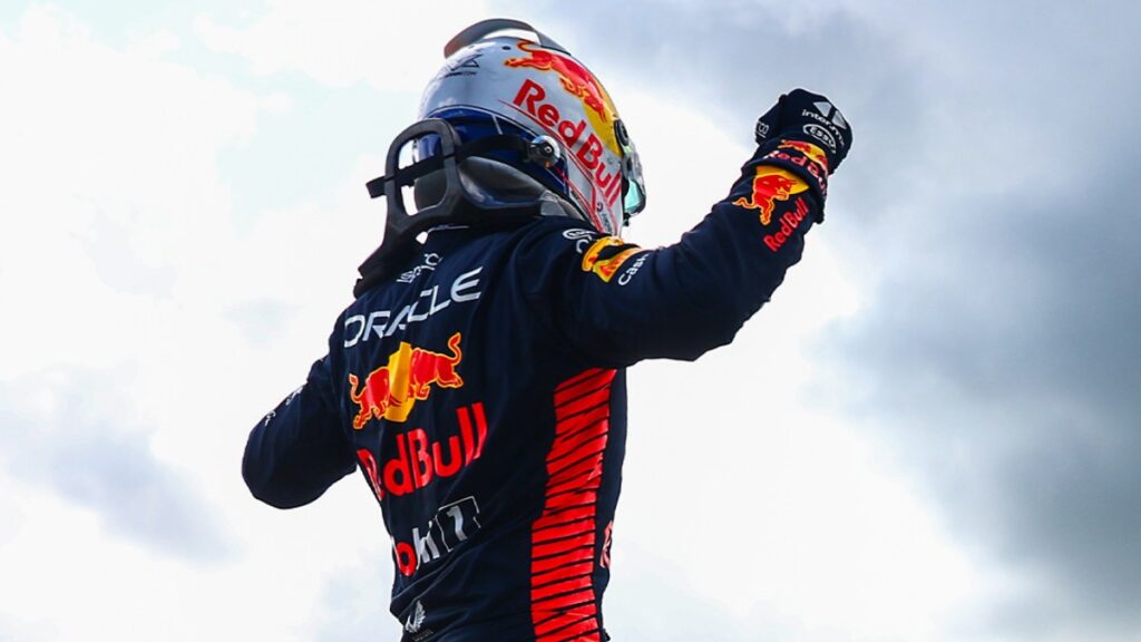 Verstappen celebra la victoria. - @redbullracing.