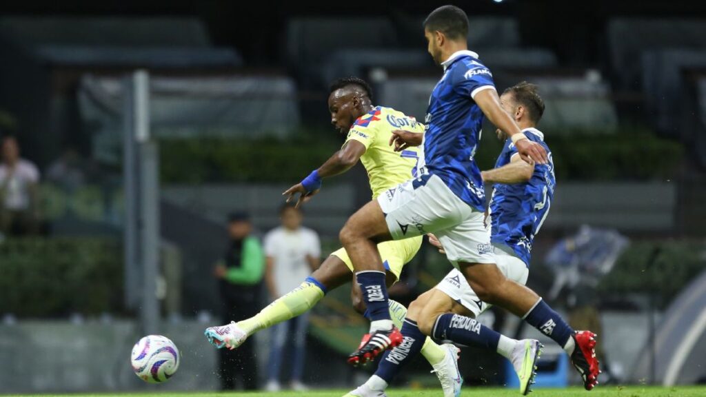 Julián Quiñones, debut con América