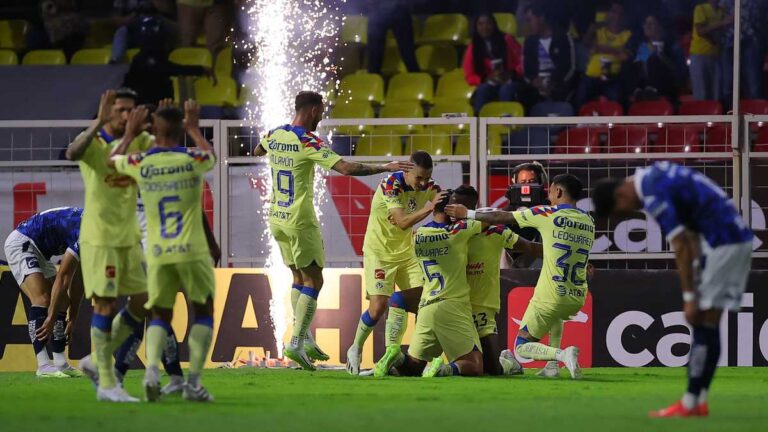 Inicia el segundo tiempo en el Estadio Azteca