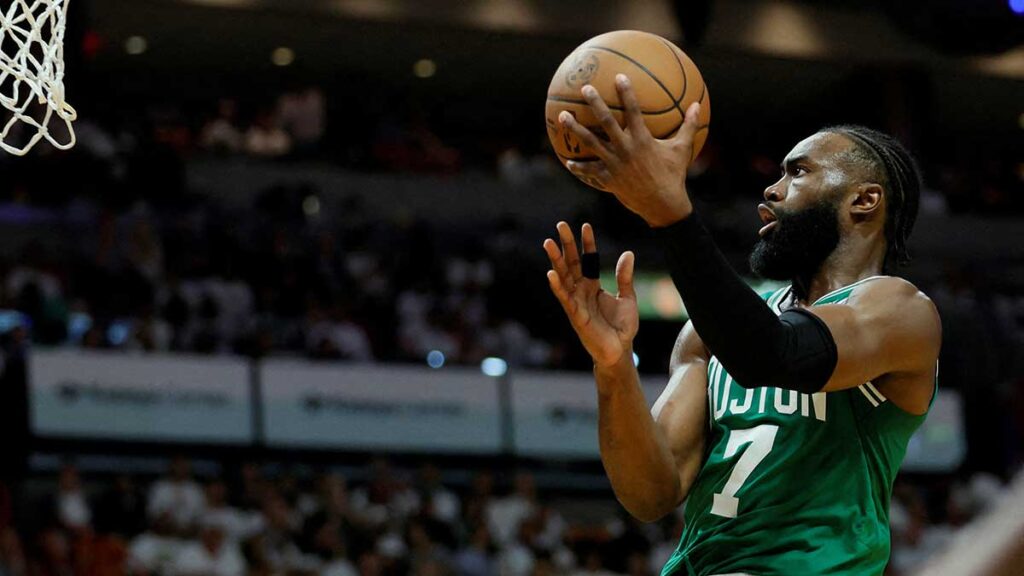 Jaylen Brown firma un histórico contrato con los Celtics. Reuters