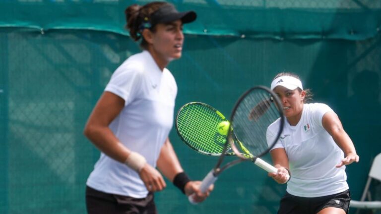 Jessica Hinojosa y María Navarro se quedan con la plata en tenis por equipos