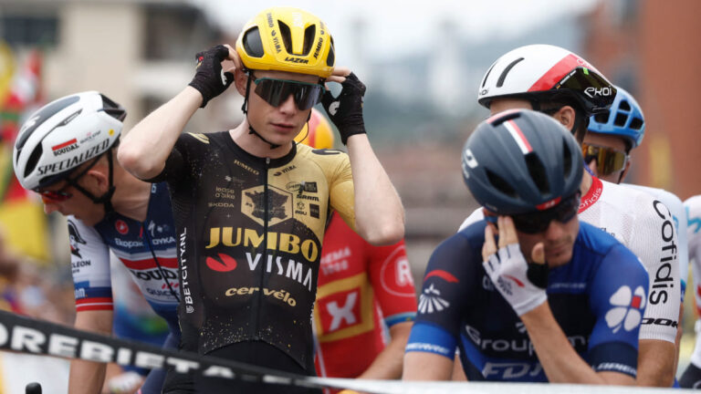 Jonas Vingegaard, en el ojo del huracán por no ayudar a Van Aert en San Sebastián